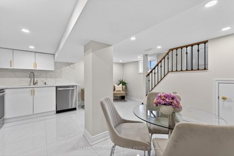 Photo 35 at 1 Wanless Crescent, Lawrence Park South, Toronto