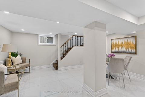 Photo 36 at 1 Wanless Crescent, Lawrence Park South, Toronto