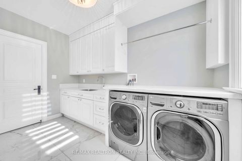 Photo 33 at 74 Yongehurst Road, North Richvale, Richmond Hill