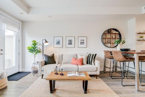 Photo 3 at 13 - 95 Eastwood Park Gardens, Long Branch, Toronto