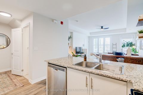 Photo 8 at 13 - 95 Eastwood Park Gardens, Long Branch, Toronto