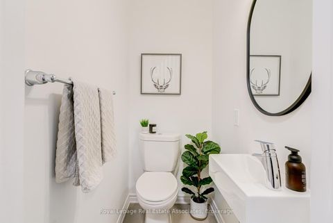 Photo 9 at 13 - 95 Eastwood Park Gardens, Long Branch, Toronto