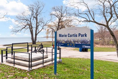 Photo 24 at 13 - 95 Eastwood Park Gardens, Long Branch, Toronto