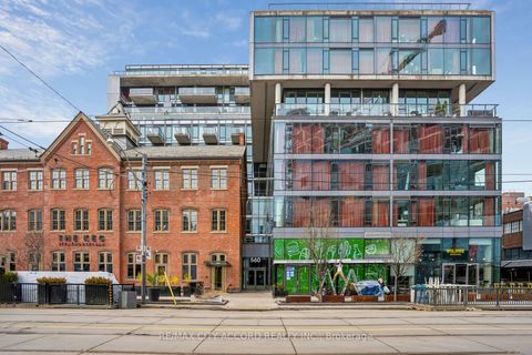 Photo 1 at 718 - 560 King Street W, Waterfront Communities C1, Toronto