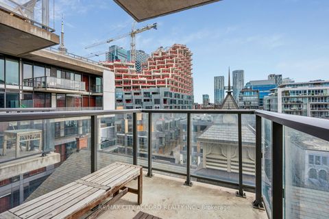 Photo 7 at 718 - 560 King Street W, Waterfront Communities C1, Toronto