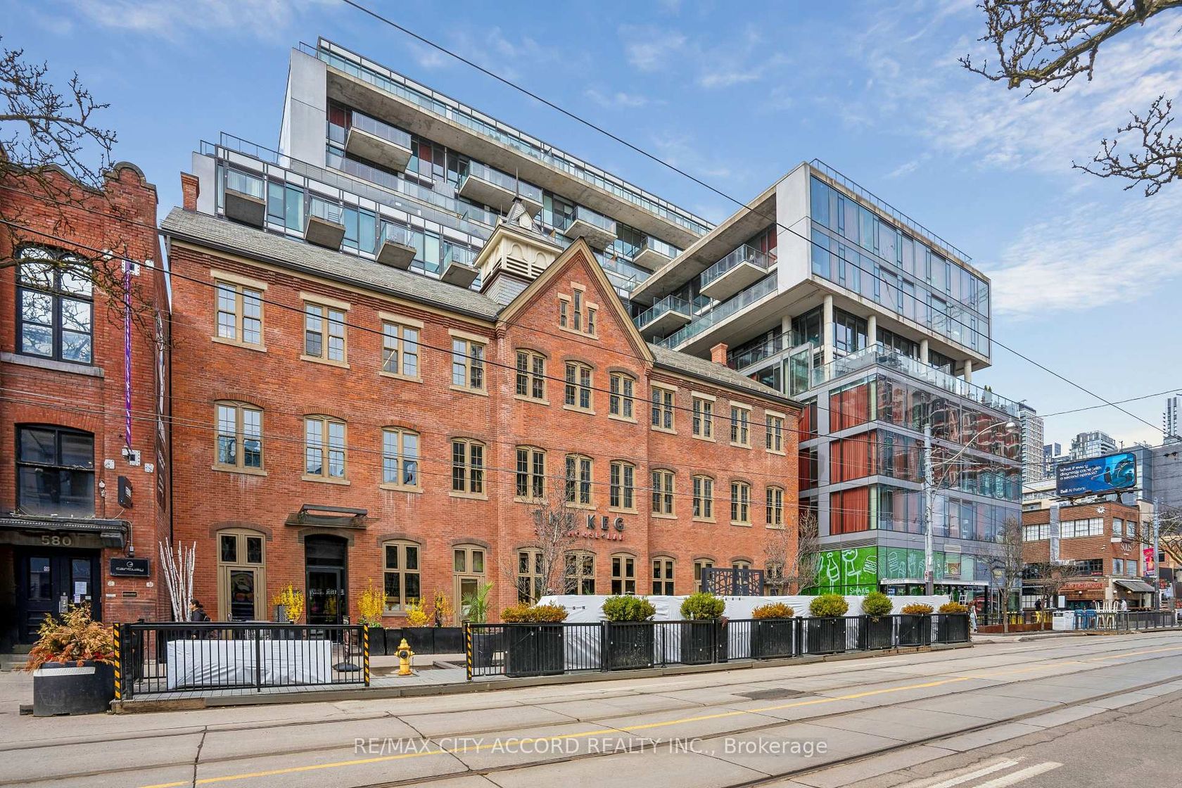 718 - 560 King Street W, Waterfront Communities C1, Toronto photo number 2