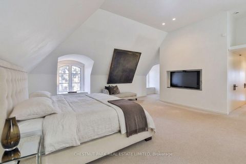 Photo 16 at 1 Glen Edyth Place, Casa Loma, Toronto