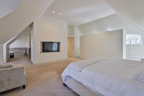 Photo 17 at 1 Glen Edyth Place, Casa Loma, Toronto