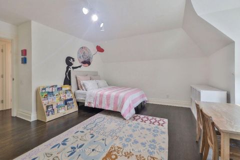 Photo 24 at 1 Glen Edyth Place, Casa Loma, Toronto