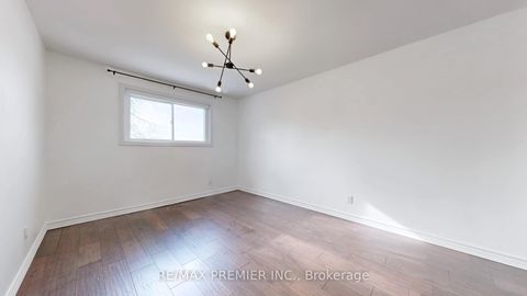 Photo 25 at 742 Beman Drive, Leslie Valley, Newmarket