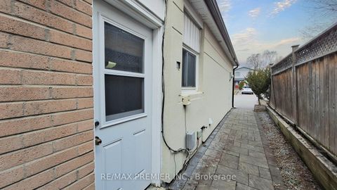 Photo 31 at 742 Beman Drive, Leslie Valley, Newmarket