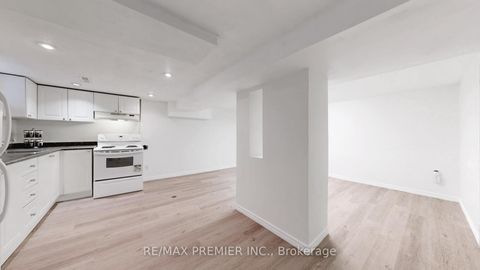 Photo 36 at 742 Beman Drive, Leslie Valley, Newmarket