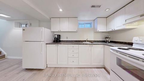 Photo 40 at 742 Beman Drive, Leslie Valley, Newmarket