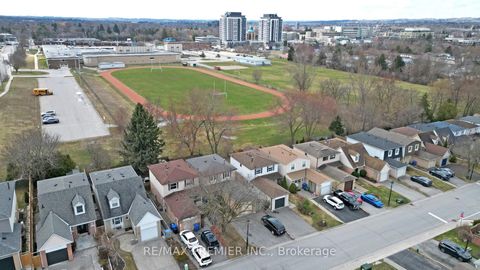 Photo 45 at 742 Beman Drive, Leslie Valley, Newmarket