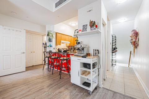 Photo 5 at 222 - 171 Bleecker Street, South St. James Town, Toronto