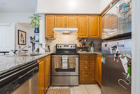 Photo 6 at 222 - 171 Bleecker Street, South St. James Town, Toronto