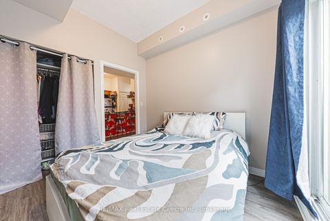 Photo 14 at 222 - 171 Bleecker Street, South St. James Town, Toronto