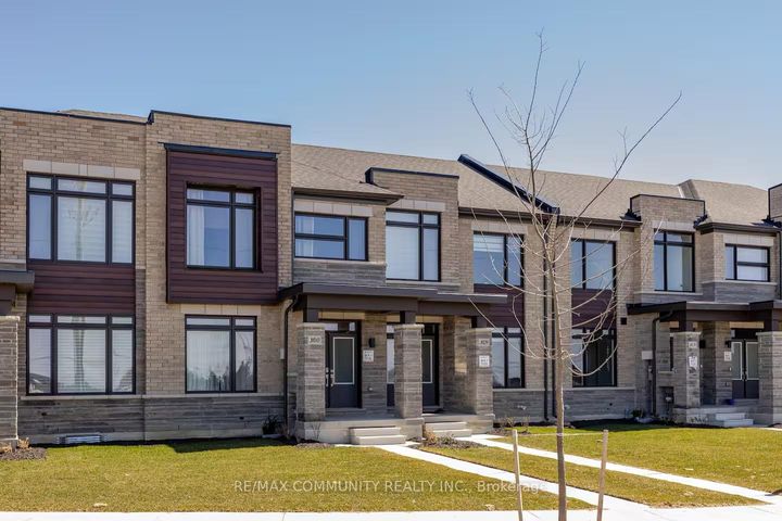 Photo 1 at 10243 Huntington Road, Kleinburg, Vaughan