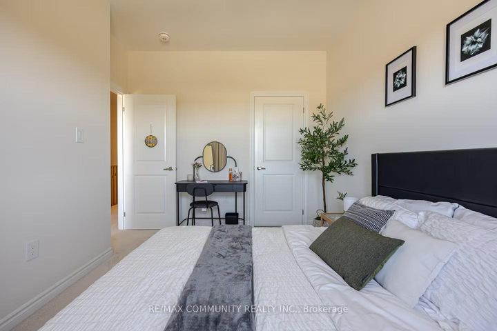 Photo 22 at 10243 Huntington Road, Kleinburg, Vaughan