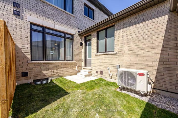 Photo 29 at 10243 Huntington Road, Kleinburg, Vaughan