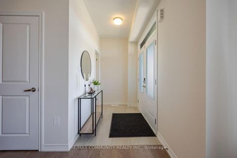 Photo 4 at 10243 Huntington Road, Kleinburg, Vaughan