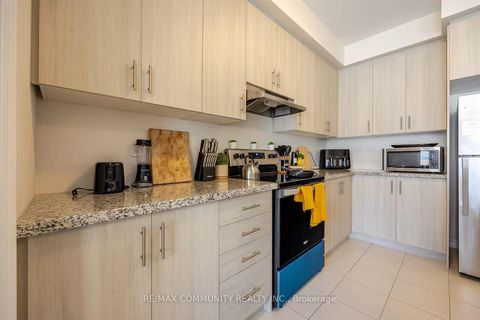 Photo 7 at 10243 Huntington Road, Kleinburg, Vaughan