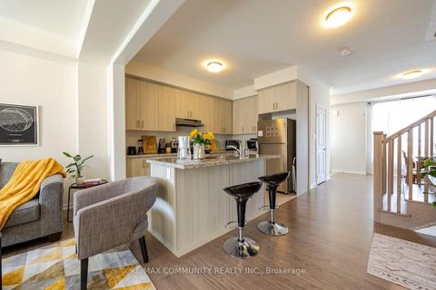 Photo 9 at 10243 Huntington Road, Kleinburg, Vaughan