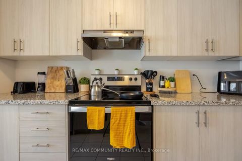 Photo 15 at 10243 Huntington Road, Kleinburg, Vaughan