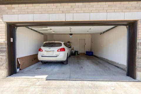 Photo 31 at 10243 Huntington Road, Kleinburg, Vaughan