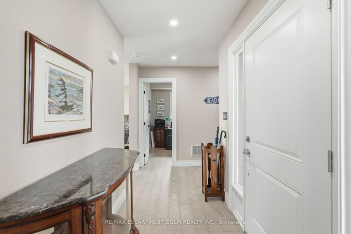 Photo 7 at 207 BEACH Boulevard, Hamilton Beach, Hamilton
