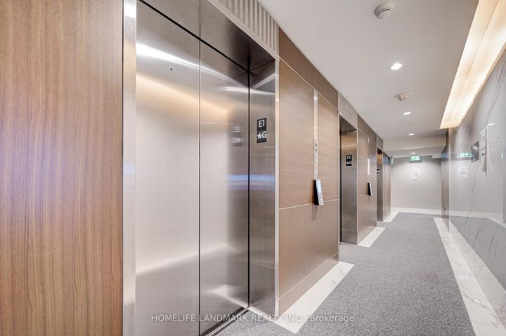 Photo 6 at 303 - 95 Mcmahon Drive, Bayview Village, Toronto