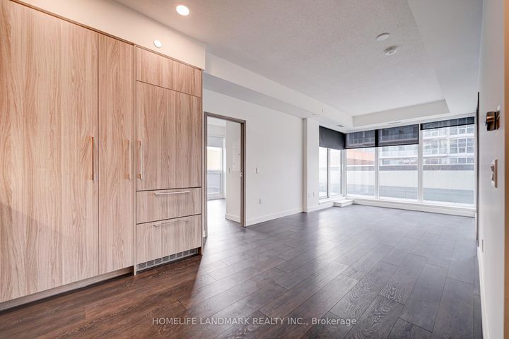 Photo 13 at 303 - 95 Mcmahon Drive, Bayview Village, Toronto