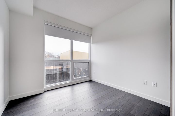 Photo 17 at 303 - 95 Mcmahon Drive, Bayview Village, Toronto