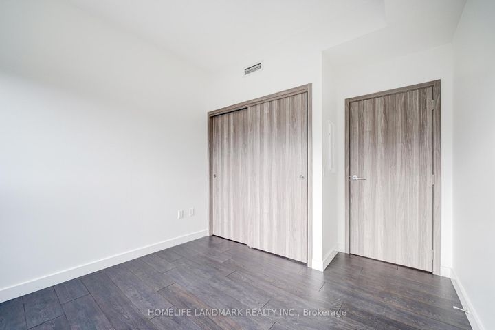 Photo 18 at 303 - 95 Mcmahon Drive, Bayview Village, Toronto