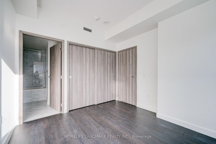 Photo 25 at 303 - 95 Mcmahon Drive, Bayview Village, Toronto