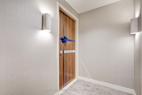 Photo 7 at 303 - 95 Mcmahon Drive, Bayview Village, Toronto