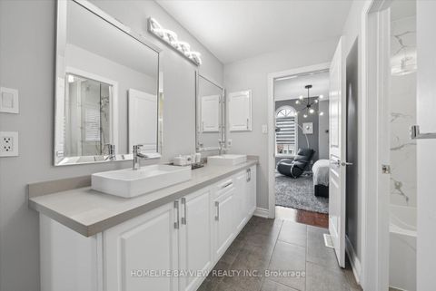 Photo 30 at 15 Maple Forest Drive, Rural Vaughan, Vaughan