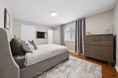 Photo 32 at 15 Maple Forest Drive, Rural Vaughan, Vaughan