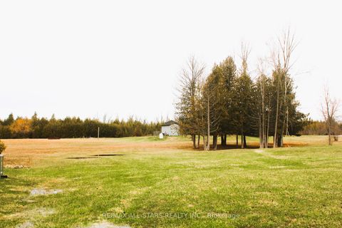 Photo 3 at 25472 Lakeridge Road, Pefferlaw, Georgina