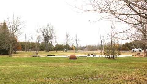 Photo 4 at 25472 Lakeridge Road, Pefferlaw, Georgina