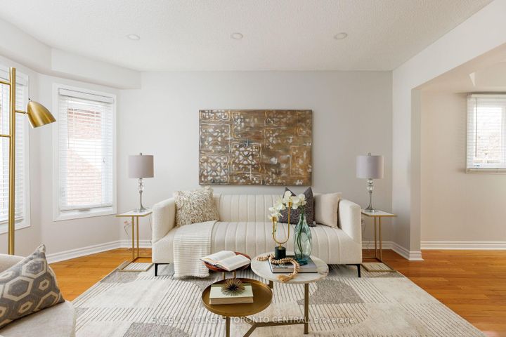 Photo 6 at 1539 Nipissing Court, Amberlea, Pickering