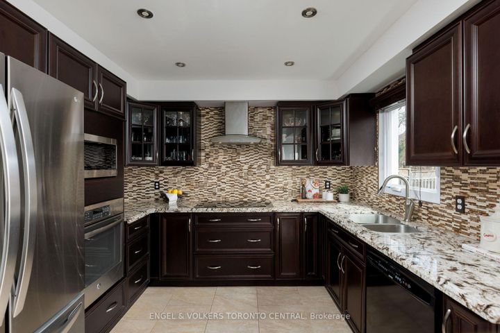 Photo 17 at 1539 Nipissing Court, Amberlea, Pickering