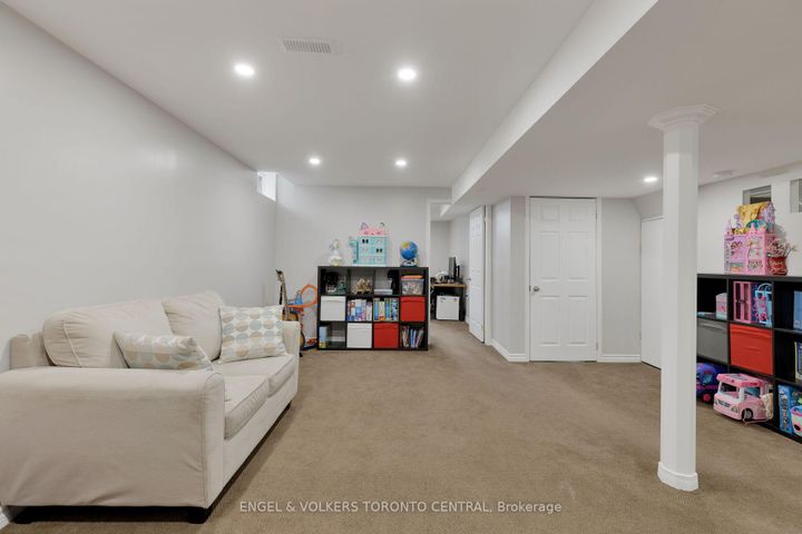 Photo 40 at 1539 Nipissing Court, Amberlea, Pickering