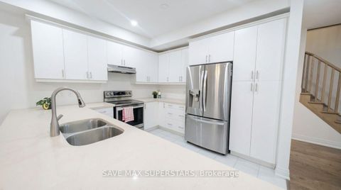 Photo 11 at 20 Paddington Grove, Rural Barrie Southwest, Barrie