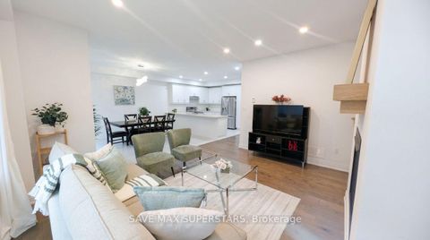 Photo 16 at 20 Paddington Grove, Rural Barrie Southwest, Barrie