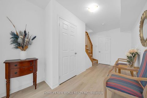 Photo 1 at 32 Fusilier Drive, Birchmount, Toronto