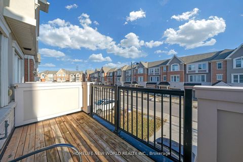 Photo 4 at 32 Fusilier Drive, Birchmount, Toronto