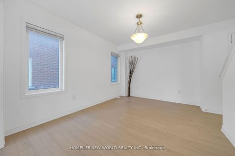 Photo 5 at 32 Fusilier Drive, Birchmount, Toronto