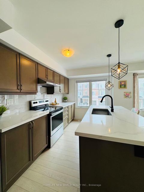 Photo 6 at 32 Fusilier Drive, Birchmount, Toronto