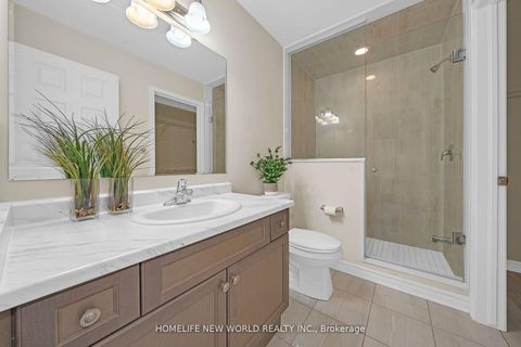 Photo 11 at 32 Fusilier Drive, Birchmount, Toronto